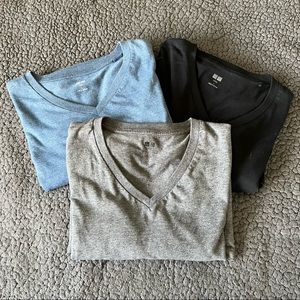 Bundle of Three (3) Uniqlo SUPIMA V-Neck T-Shirts Size Large Black Gray Blue EUC